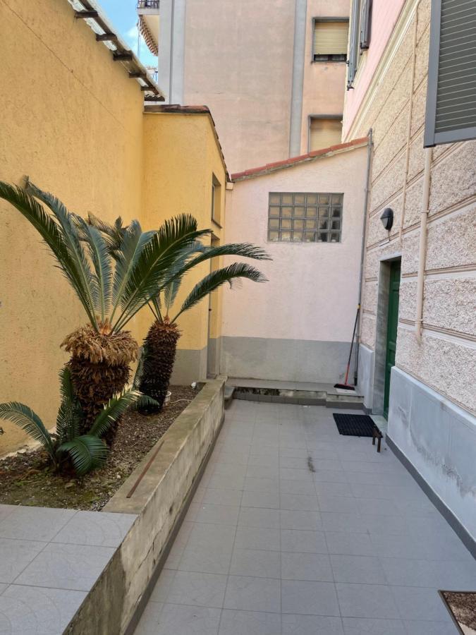 Appartamento Stella Marina In Pieno Centro Di Pietra Ligure Sulla Passeggiata E A Un Passo Dal Mare Екстер'єр фото